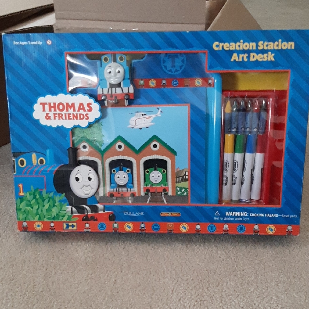 Thomas & Friends Art Desk with Markers,Crayons,Paper